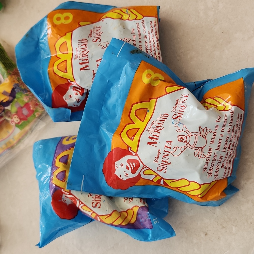 Vtg 32 Happy Meal Toys Late 1990s McDonald's Burger King Taco Bell Chick-fil-A - Picture 4 of 9